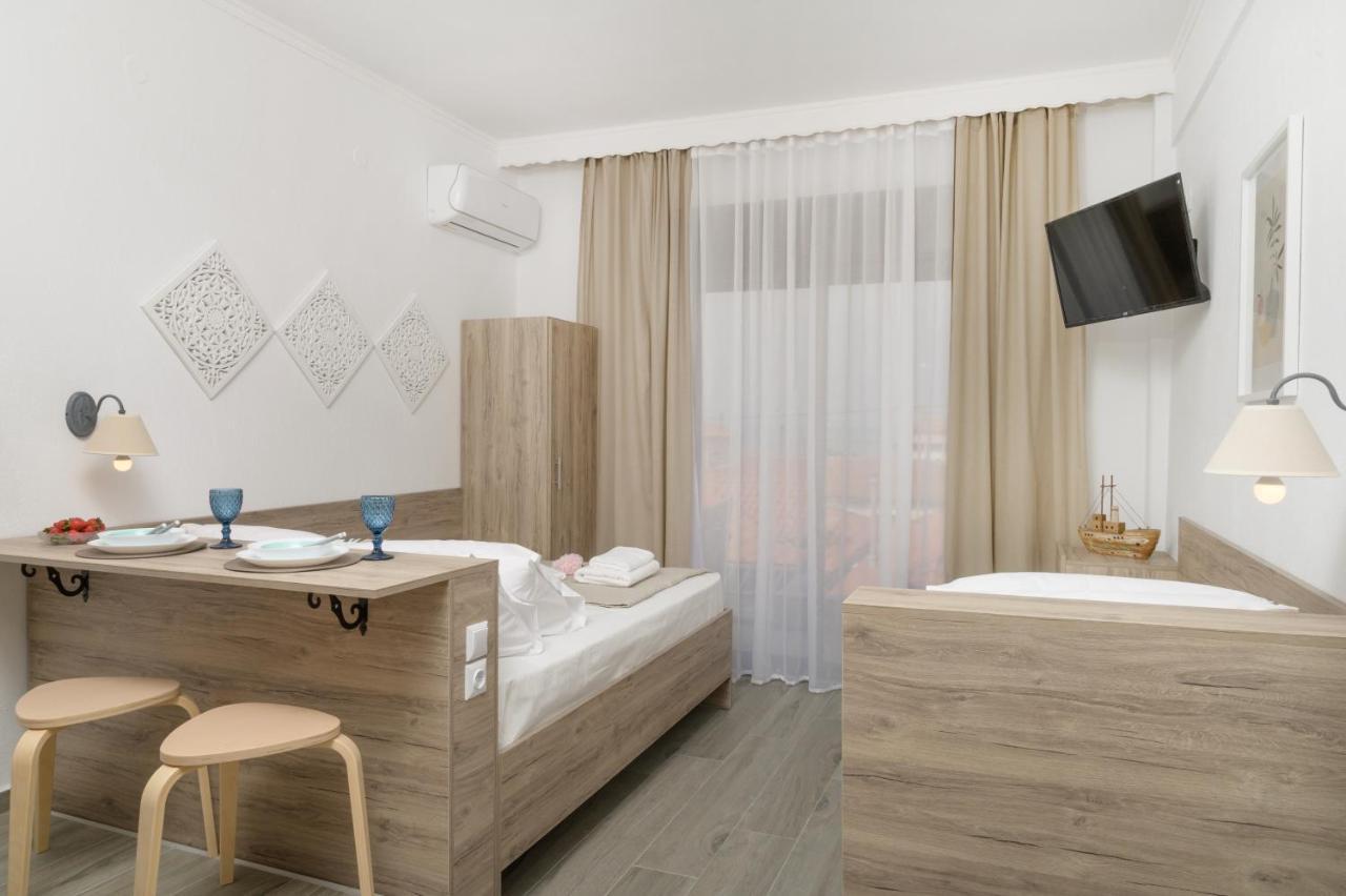 Sand Rooms To Let Nea Roda Exterior foto